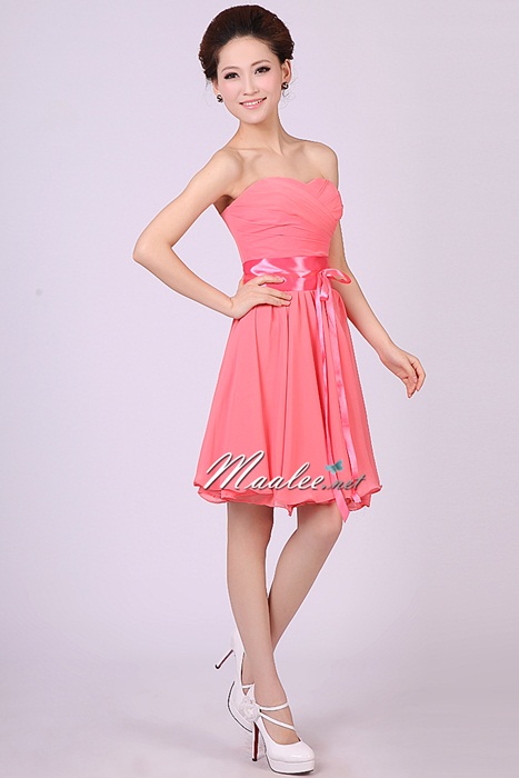 พร้อมส่ง ชุดราตรีสั้น เกาะอก สีชมพูโอรส คอเว้ารูปหัวใจ จับเดรปหน้าอก แต่งคาดเอวผ้าซาติน