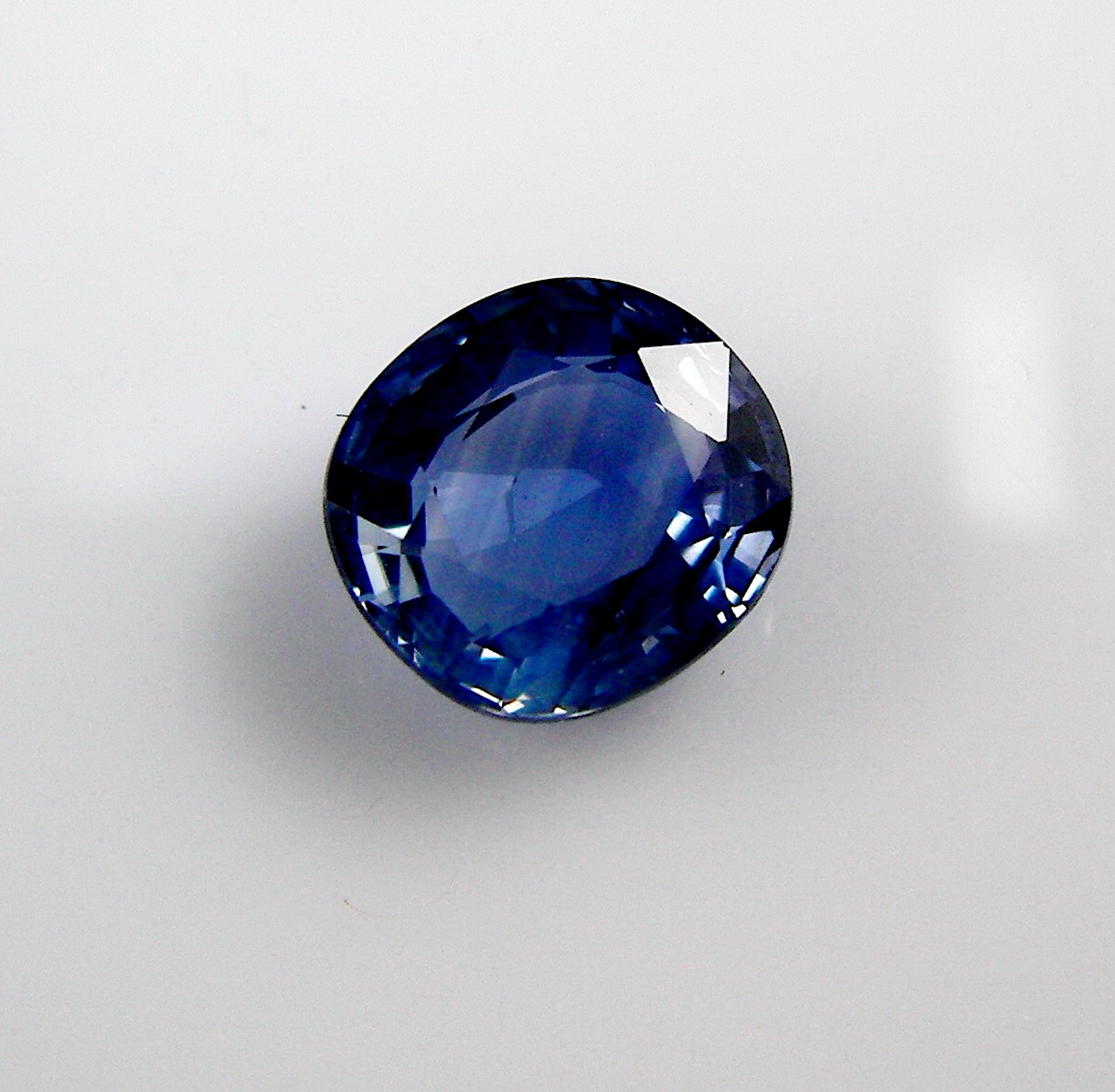 ไพลิน Blue Sapphire 蓝蓝宝石