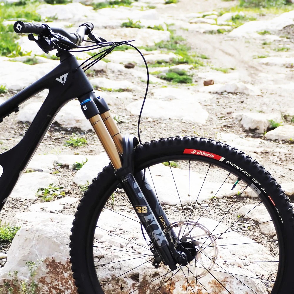 ยางจักรยาน VITTORIA MOSTRO ENDURO 29x2.4 TLR | สีดำเต็ม (FULL BLACK)