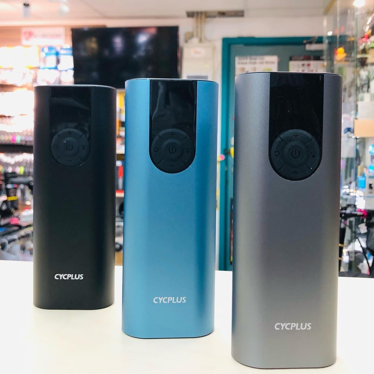 สูบลมเอนกประสงค์ CYCPLUS A8 ELECTRIC AIR PUMP สามารถสูบลมได้สูงสุดถึง 150Psi ทนทาน แบตอึดครับ