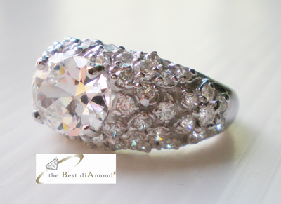 SR010RD แหวนเงินแท้ หรูหรา ดูไฮโซ ดูดีมากๆๆ เหมือนของจริงสุดๆๆ เพชรแวววาวระยิบระยับ เพชรตรงกลางเพชร CZ รูปไข่ 8*9 มม รับประกันความสวย