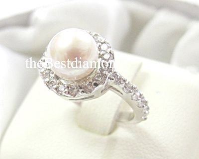 BR207RD-PR+++แหวนมุขเพชรล้อม มีบ่าข้าง++แบบทันสมัย ดูดี ดูผู้ดีมากๆๆ intrend มากๆๆ แบบออกมาจากร้านจิวเวลลี่เ เพชรสวยวิ๊งๆ สวยสุดๆ รับประกัน