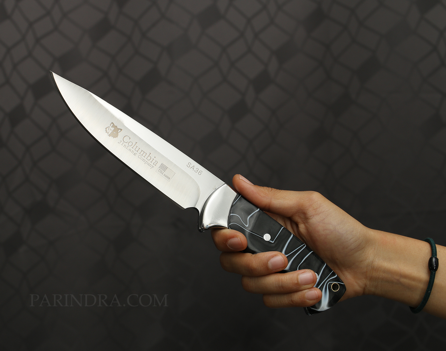 มีดเดินป่า โคลัมเบีย COLUMBIA รุ่น SA36 คมมาก ด้ามลวดลาย ACRYLIC