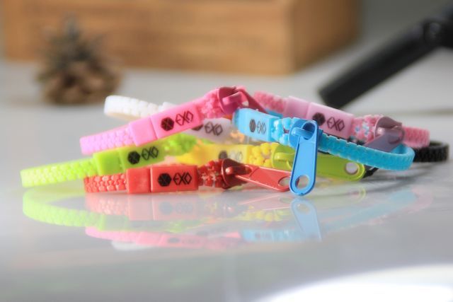 กำไรซิป/ข้อมือINFINITE