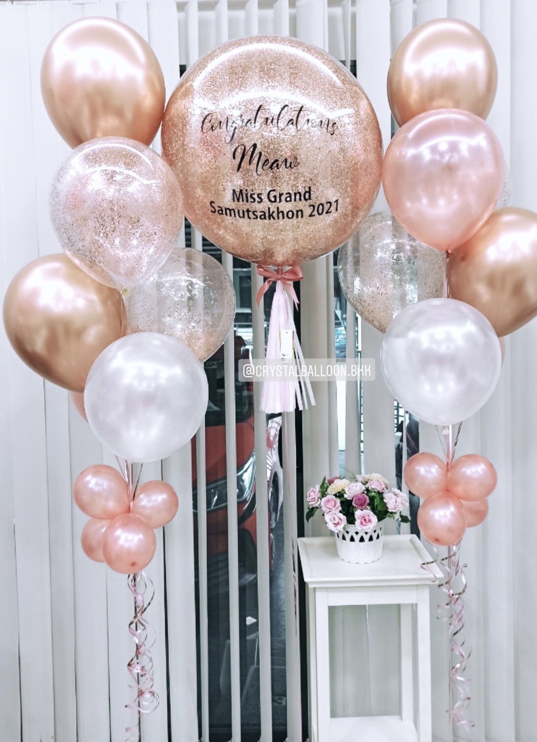 ลูกโป่ง แสดงความยินดี ในโอกาสพิเศษ Bubble 24" สียอดนิยม พร้อม ช่อลูกโป่ง 2 ช่อ,ลูกโป่งใส ใส่กลิตเตอร์ พร้อมตกเเต่ง สามารถเปลี่ยนสีลูกโป่ง/เปลี่ยนข้อความได้