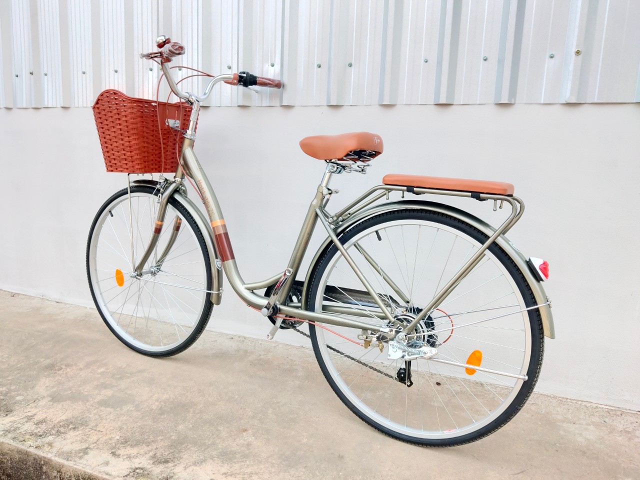 จักรยานแม่บ้าน Tiger hokkaido City bike รุ่น ฮอกไกโด ล้อ 26 นิ้ว พร้อมตะกร้าวินเทจ 7speed