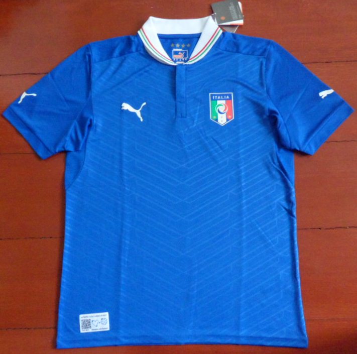 เสื้อฟุตบอล ทีมชาติอิตาลี ชุดเหย้า ชุดลุยศึกยูโร 2012 ใหม่ M-Size / ITALY Football Shirt Home Kit EURO 2012 Jersey NEW M-Size