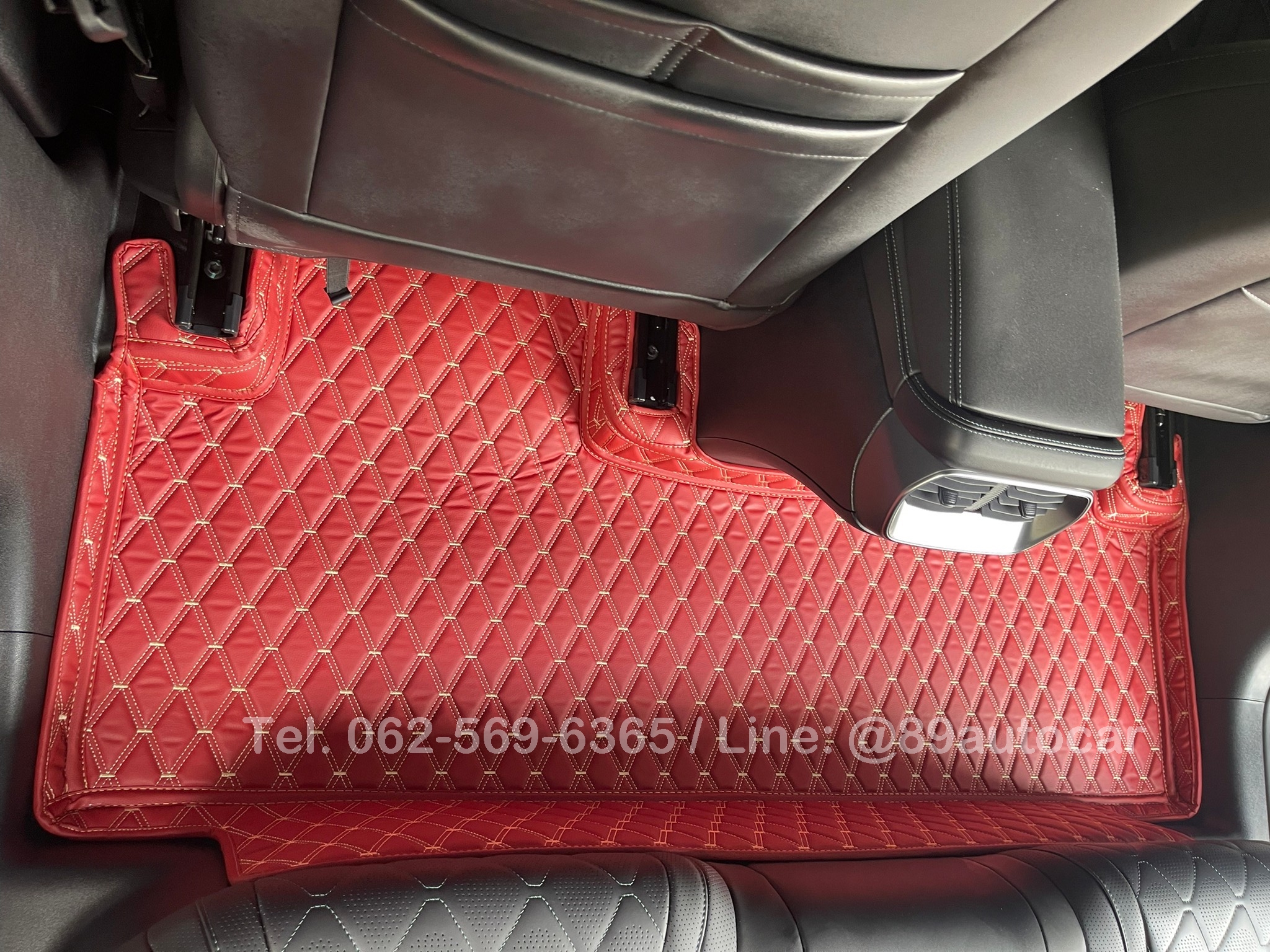 พรมปูพื้นรถยนต์ BYD Sealion 7 (บีวายดี ซีไลอ้อนเจ็ด) ปูพรมVVIP สีแดงไวน์ด้ายทอง 6 ชิ้น