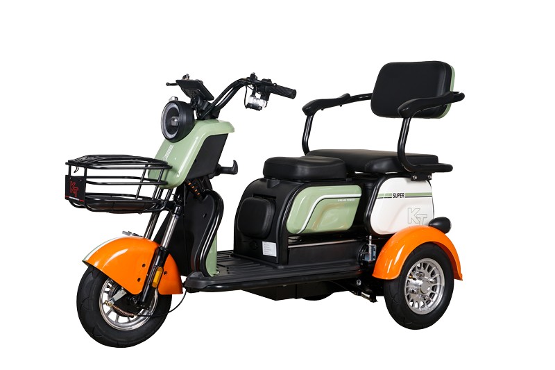 รถสกู๊ตเตอร์สามล้อไฟฟ้า KT รุ่น KT-X6 ขนาดมอเตอร์ 600 วัตต์ ขับได้ 40-50km./ต่อการชาจ์ท 1 ครั้ง แบตเตอรี่ 48V/20AH รุ่นใหม่ล่าสุด!!