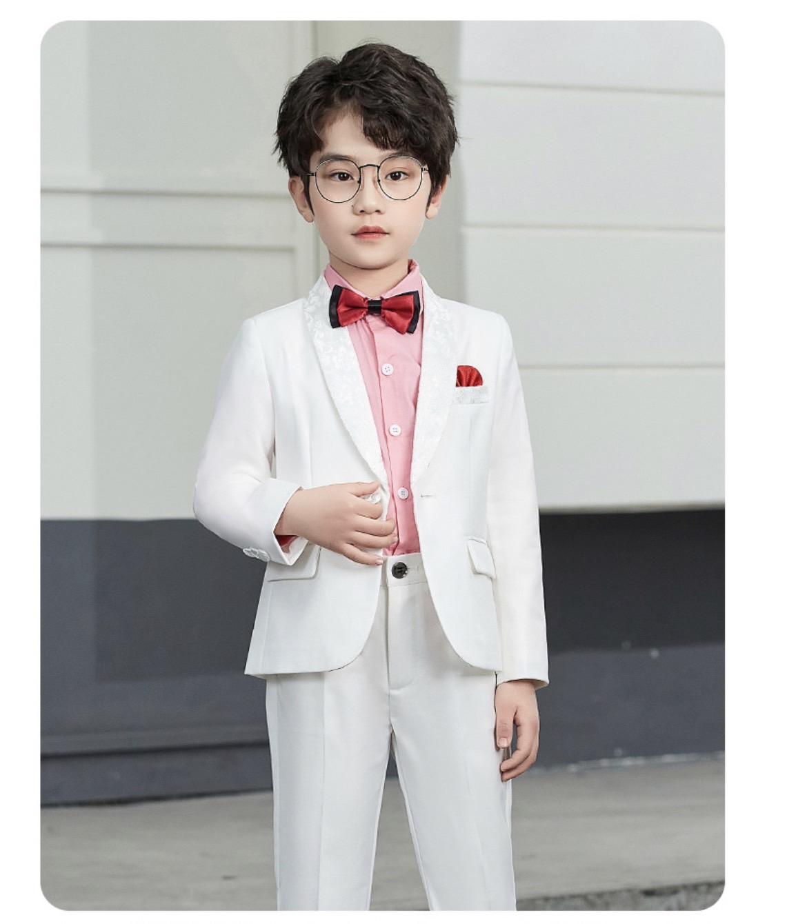 พร้อมเช่า ชุดสูทเด็กชาย สีขาว ** พร้อมเช่า ไซส์ 120 , 140 **
