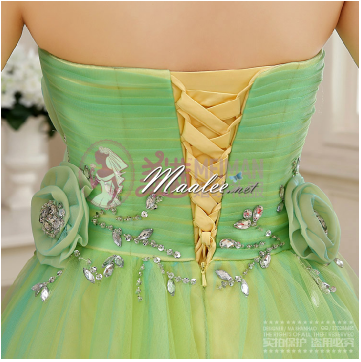 พร้อมเช่า ชุดแฟนซี เกาะอก สีเขียว อกจับจีบปักเลื่อม และดอก น่ารักมาก ใส่ถ่ายพรีเวดดิ้งได้