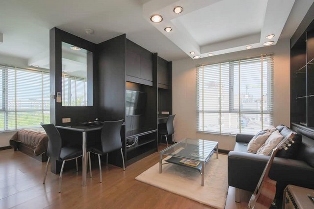 ให้เช่าคอนโด วัน ลาดพร้าว 15 ชั้น7 ขนาด 35 ตรม.ห้องมุม ตกแต่งใหม่ ใกล้ MRT ลาดพร้าว