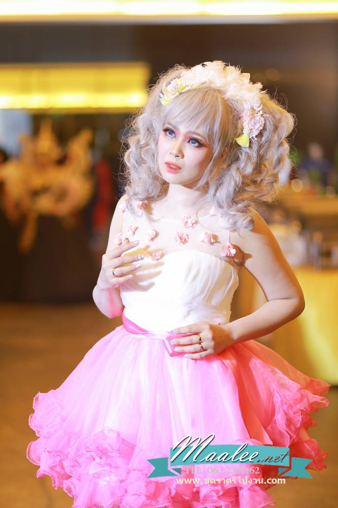 พร้อมเช่า ชุดแฟนซี ชุดราตรีสั้น กระโปรงผ้าแก้วย้วยพองฟู น่ารักมาก แต่งดอกไม้ช่วงอก สีชมพู
