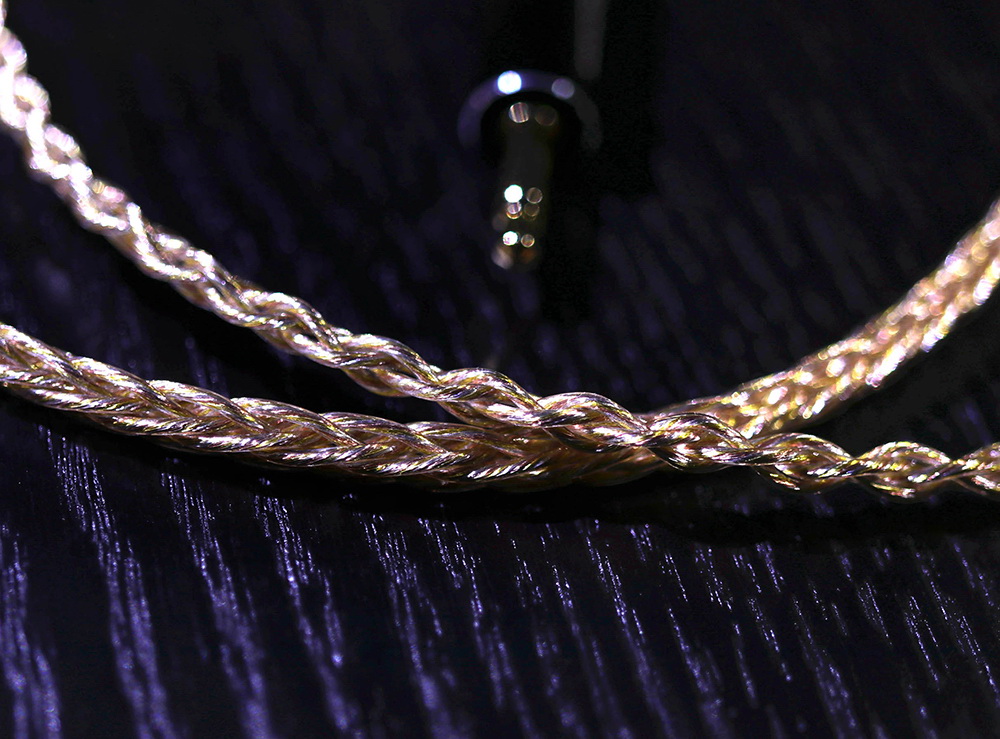 TACables Amber สายอัพเกรดหูฟัง Handmade ระดับเทพ