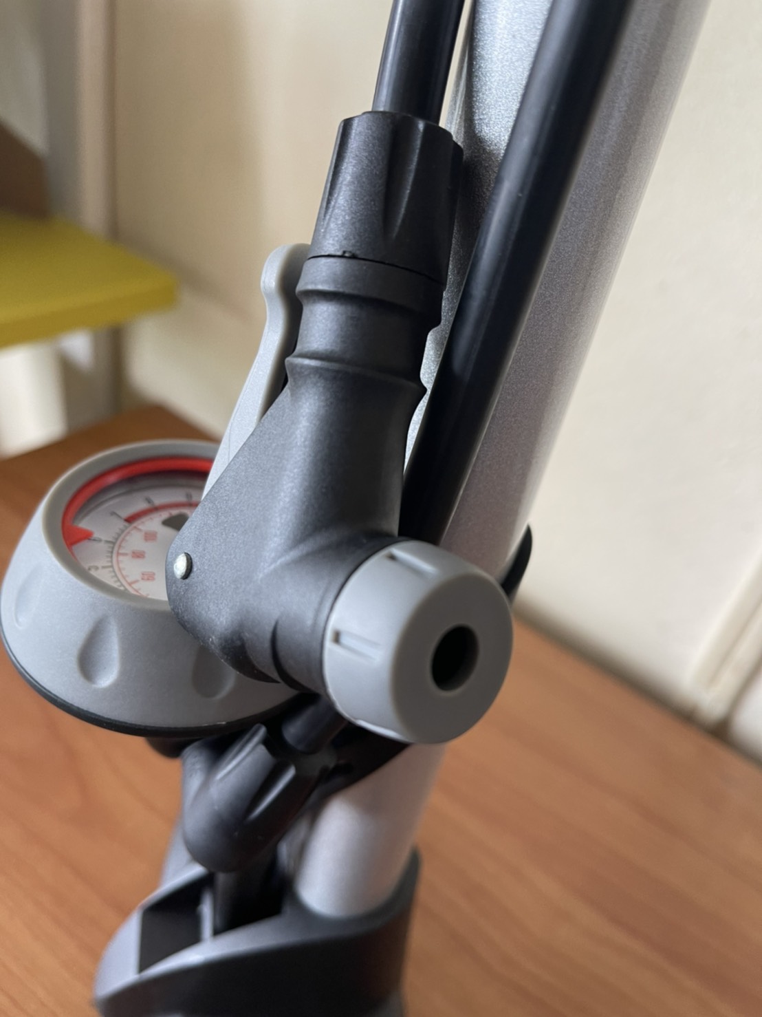 CLIMA สูบตั้งพื้น รุ่น ZF-037 : ปั๊มลม หัวสูบแบบออโต้ (AUTO HEAD) สูบอลูมิเนียมพร้อมเกย์วัดลม สี PINK GOLD/สีเงิน