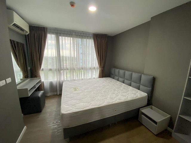 ให้เช่า ริล คอนโด รังสิต ตึก D 33.73 ตร.ม.เฟอร์ครบ มีเครื่องซักผ้า แอร์ 2 ตัว ใกล้ ม.รังสิตและรถไฟฟ้า