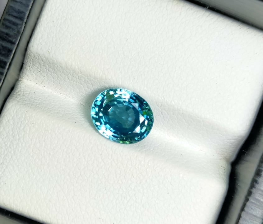 เพทายสีฟ้าสวยมาก (Zircon) 3.20 กะรัต (0344)