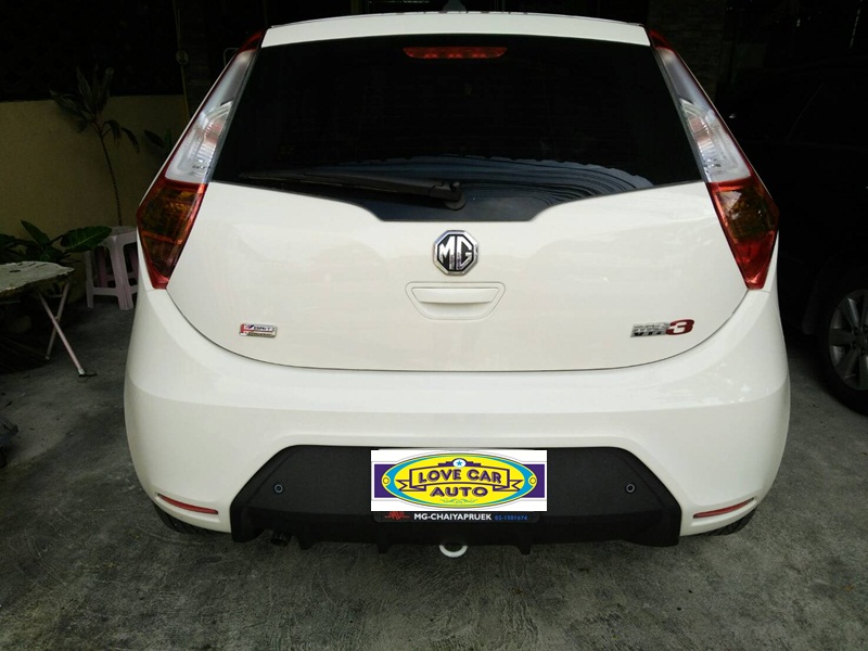 พรมรถยนต์สั่งตัด MG3 ลายกระดุมสีส้มขอบเหลือง