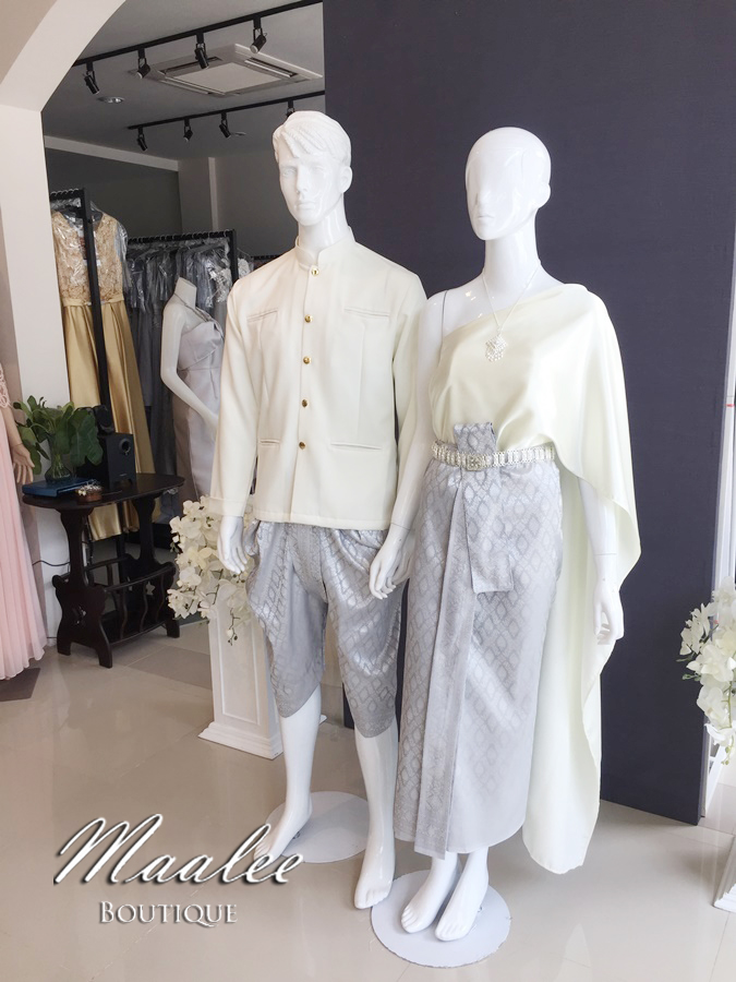 เช่า ชุดไทย ชุดเพื่อนเจ้าสาว ชุดไทยผ้าถุงสีเทาเงิน สไบเรียบ สีงาช้าง