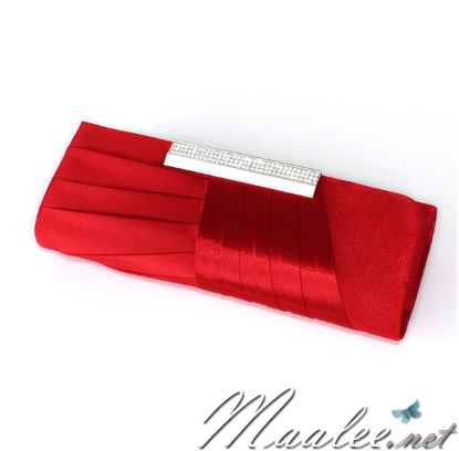 พร้อมส่ง Evening Clutch กระเป๋าออกงาน สีแดง จับเดรปใส่ของได้เยอะจุใจ มาพร้อมสายโซ่ยาว