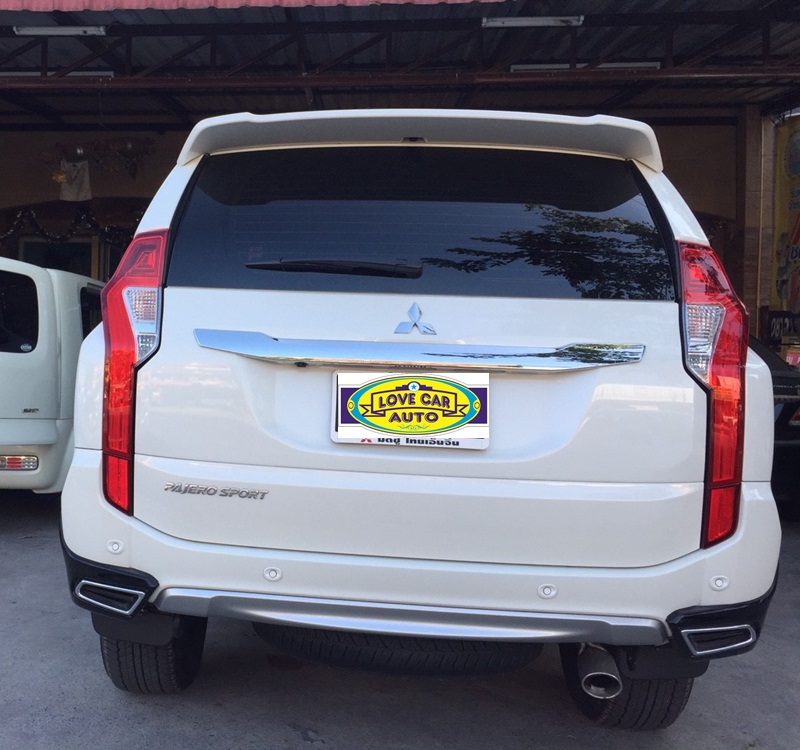 โรงงานพรมรถยนต์ Mitsubishi Pajerosport 2016 ลายสนุ๊กสีดำขอบเทา