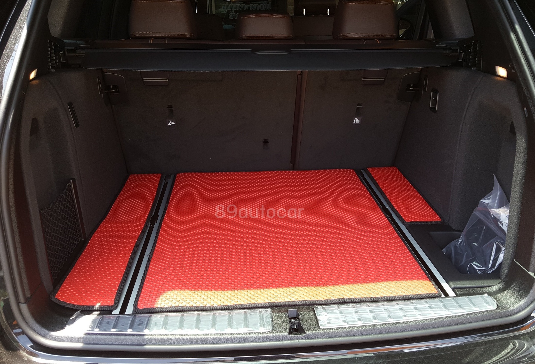 BMW X3 2017 ปูพรมกระดุมเล็กสีแดงขอบดำ + ท้าย เข้ารูป