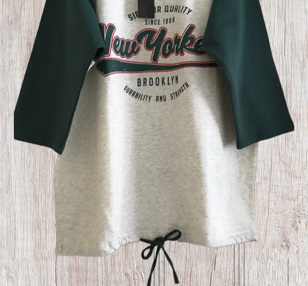 เสื้อยืดแขนสามส่วน 9am