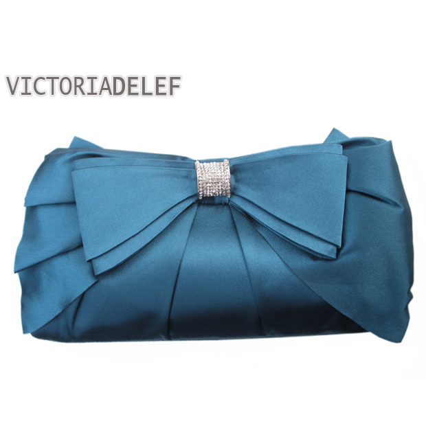 พร้อมส่ง Evening Clutch กระเป๋าออกงาน VictoriaDelef ผ้าซาติน สีชมพู