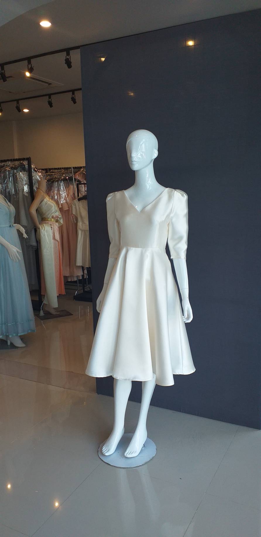 พร้อมเช่า ชุดแต่งงาน มินิมอล ชุดหมั้น แขนสามส่วน