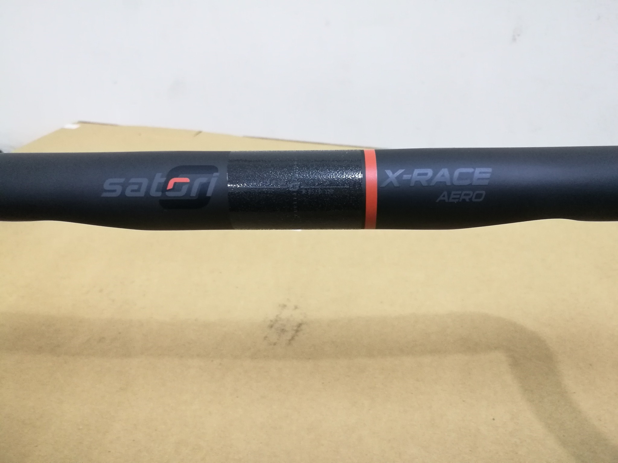 แฮนด์ถนน แฮนด์เสือหมอบ Satori X-Race Aero Carbon handlebar Reach 65 สั้นลงเอื้อมจับง่าย Drop 120 ระยะก้มน้อย มีขนาด 400 420