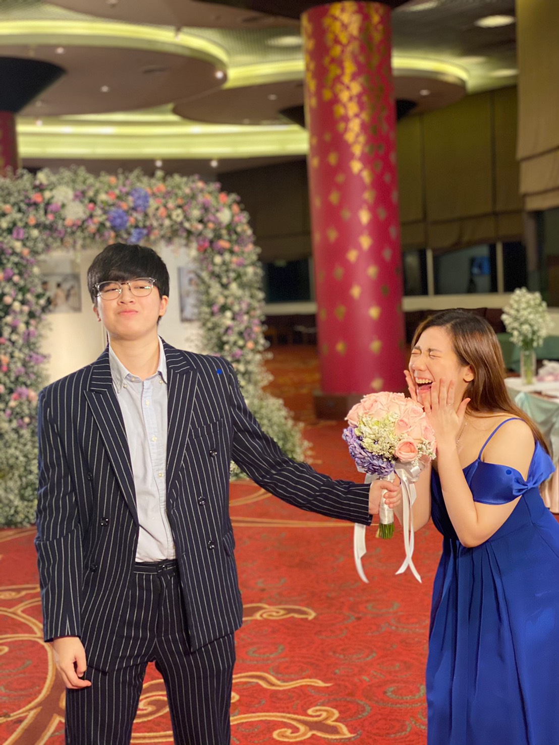 พร้อมเช่า ชุดสูทชาย สีกรมท่าลายทางเล็ก ** พร้อมเช่าไซส์ L , XL **