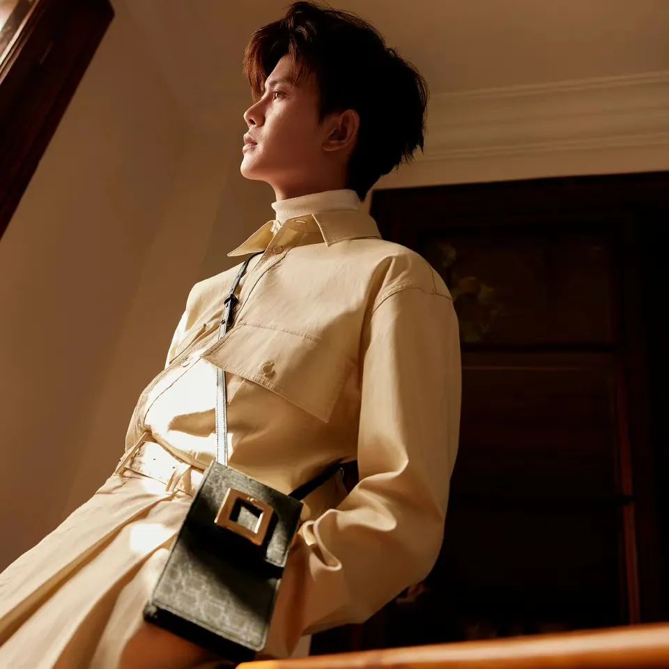 นิตยสาร Madame Figaro เหรินเจียหลุน เดือน 10/2022