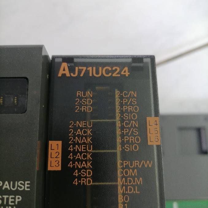 AJ71UC24 PLC " MITSUBISHI "