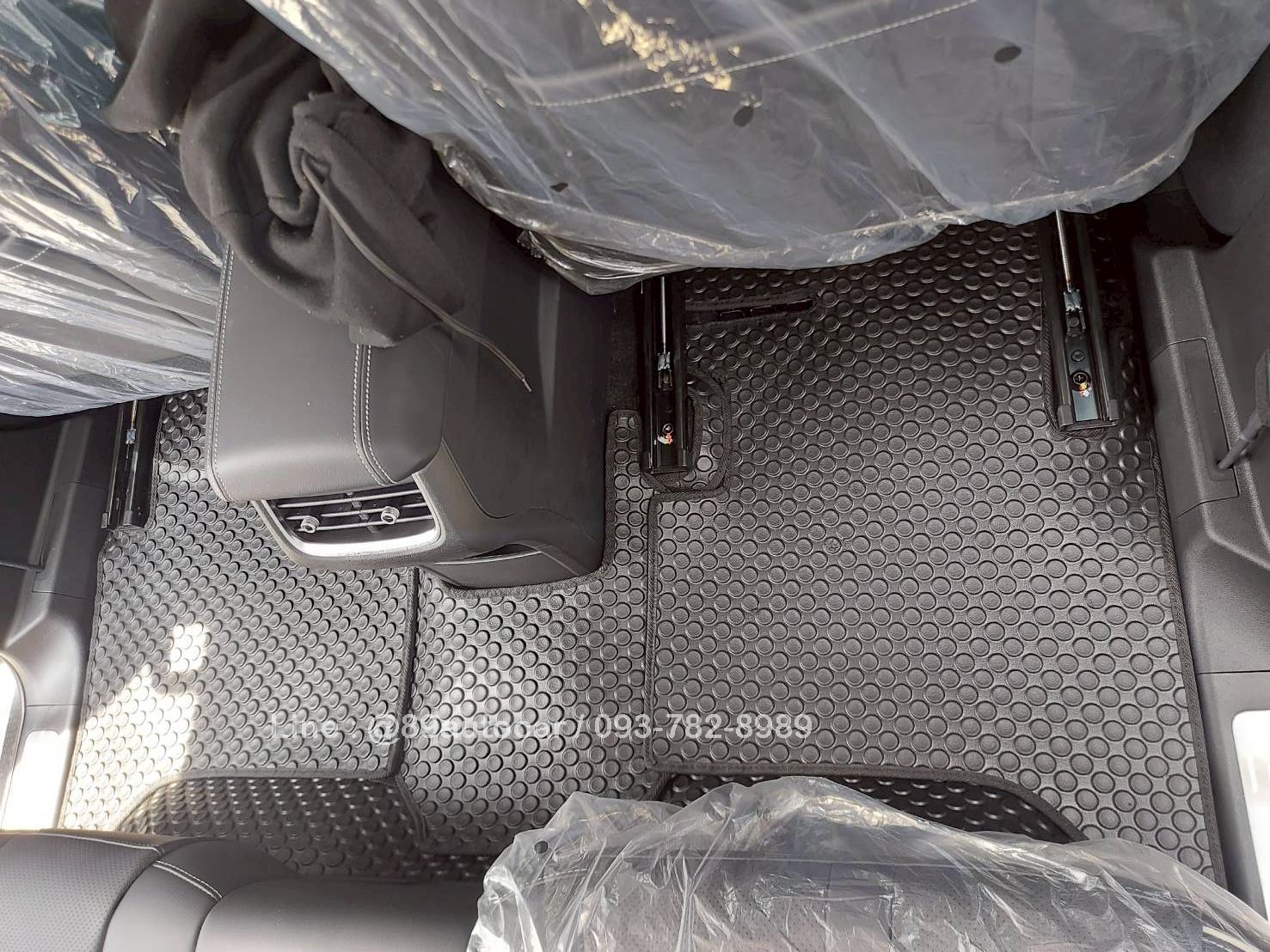 พรมกระดุมปูพื้นรถ Tank300 ปี 2025 สีดำขอบดำ เต็มคัน