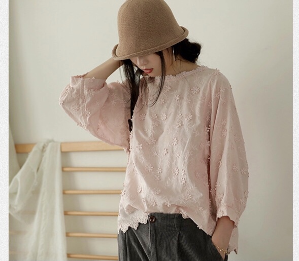 เสื้อผ้าฝ้ายลายปักดอกไม้