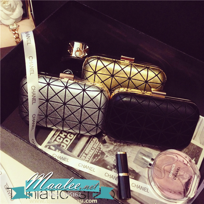 พร้อมส่ง Evening Clutch กระเป๋าออกงาน สีเงินลายตาราง พร้อมสายสะพายยาว