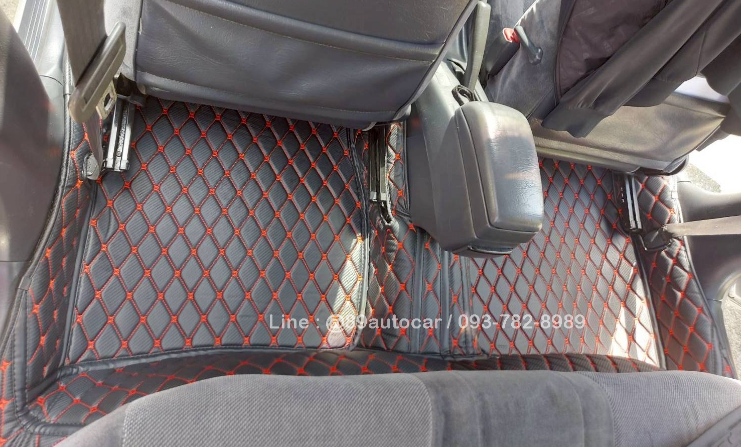 พรมรถยนต์ Toyota Collora สามห่วง ปูพรม6D สีดำด้ายแดง ลายเคฟล่า