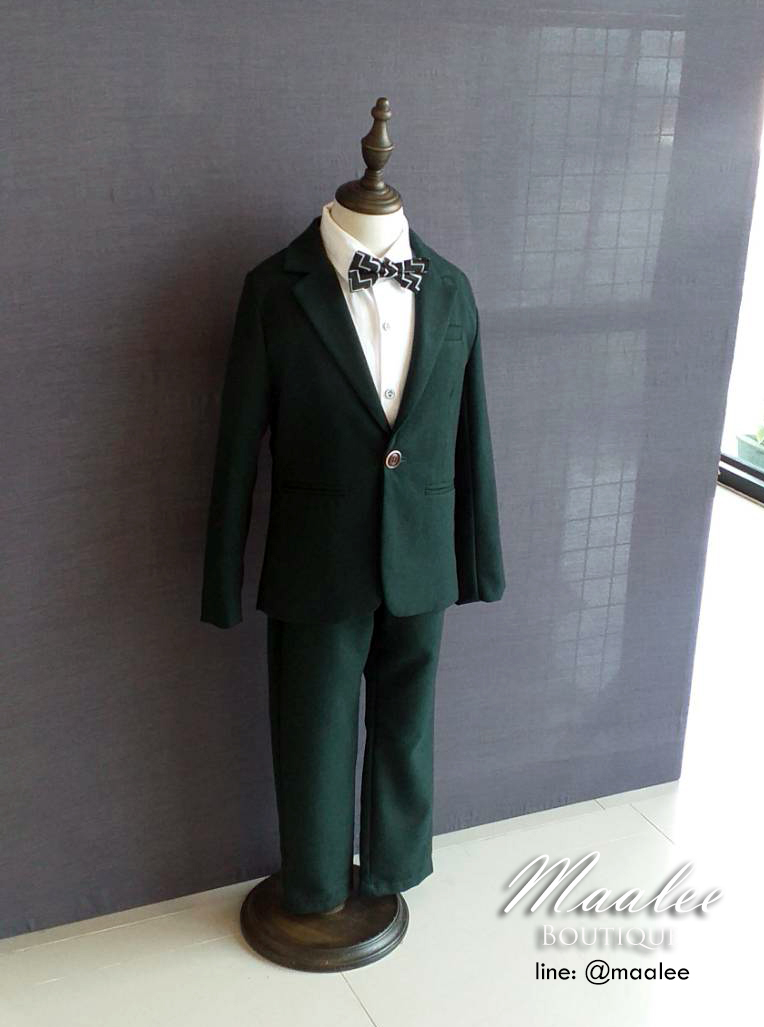 พร้อมเช่า ชุดสูทเด็กชาย สีเขียว เท่ๆแบบสากล **พร้อมเช่าไซส์ 120 ,130 , 140 , 160 **