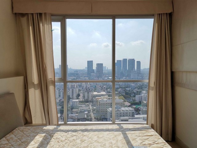 ให้เช่าคอนโดไลฟ์ แอท ลาดพร้าว 18 ห้อง 40 ตร.ม.เฟอร์ครบ แอร์ 2 ตัว มีเครื่องซักผ้า ใกล้ MRT ลาดพร้าว