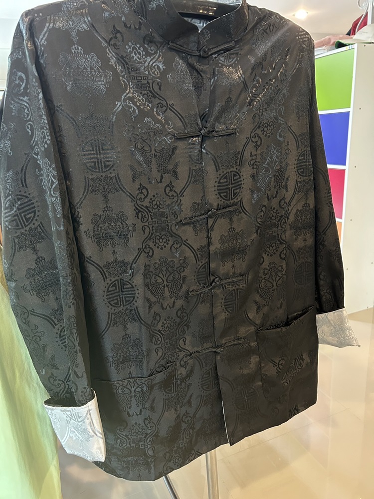 Preorder ชุดจีน ชาย เสื้อผ้าแพร สีดำ/ เทาเงิน ใส่ได้สองด้าน