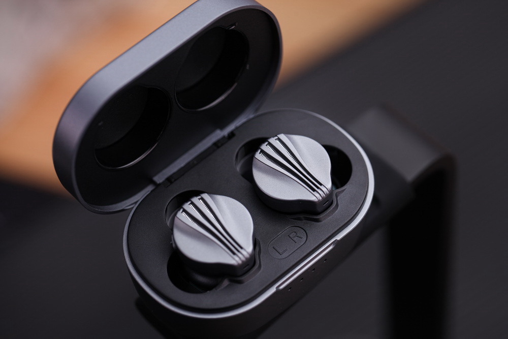 FiiO FW3 หูฟัง TWS พร้อมชิป DAC AK4332 ในตัว ประกันศูนย์ไทย