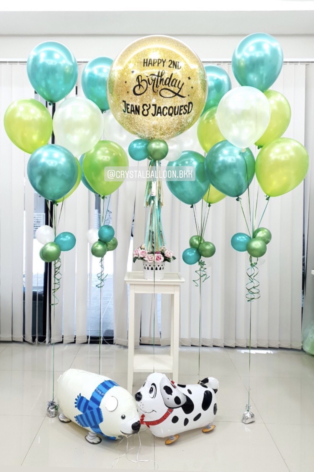 ลูกโป่ง วันเกิดเด็ก Bubble ขนาด 24" กลิตเตอร์ทอง พร้อม ช่อลูกโป่ง ช่อ 5 ลูก 2 ช่อ พร้อม ฟอยล์ลากจูง 2 ชิ้น พร้อมตกเเต่ง สามารถเปลี่ยนสีลูกโป่ง/เปลี่ยนข้อความ/เปลี่ยนขนาด/เปลี่ยนฟอยล์ตกแต่งได้
