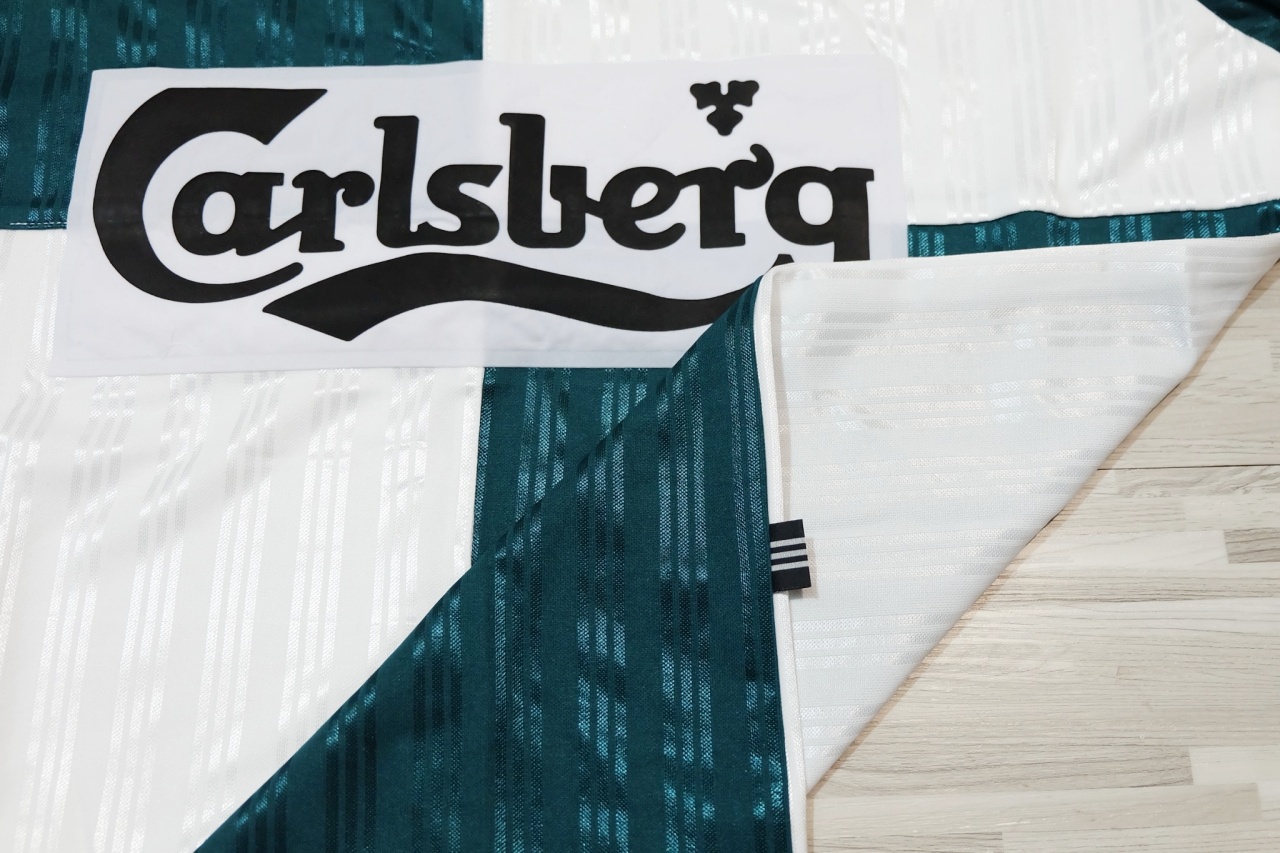 Liverpool 1995/96 Away Vintage Jersey เสื้อฟุตบอลลิเวอร์พูลย้อนยุค Carlsberg