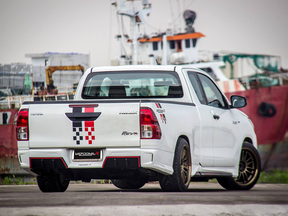 ชุดแต่ง VAZOOMA X : REVO 2015-2017 Z-EDITION