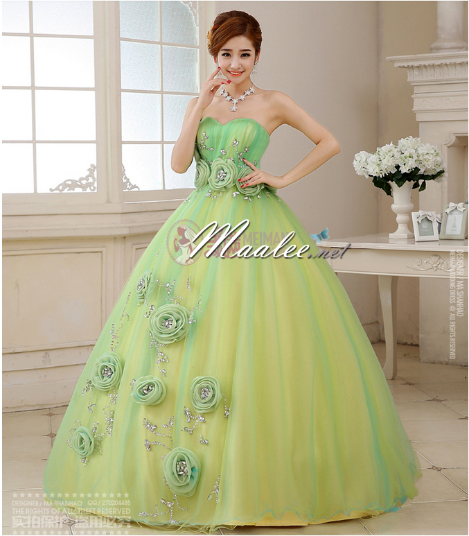 พร้อมเช่า ชุดแฟนซี เกาะอก สีเขียว อกจับจีบปักเลื่อม และดอก น่ารักมาก ใส่ถ่ายพรีเวดดิ้งได้