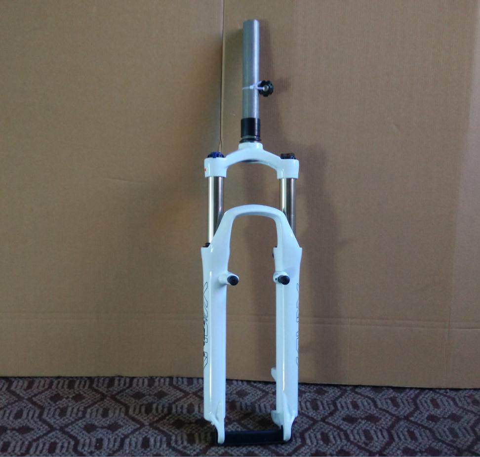 ตะเกียบโช๊ค SUNTOUR 26" รุ่น XCM คอหนีบ 1-1/8" ปรับได้ ล๊อครีโมท (V+D) สีดำ ขาว