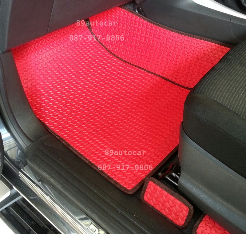 ขายยางปูพื้นรถเข้ารูป Isuzu D-Max 2012-2017 4 ประตู ลายธนูสีแดงขอบดำ