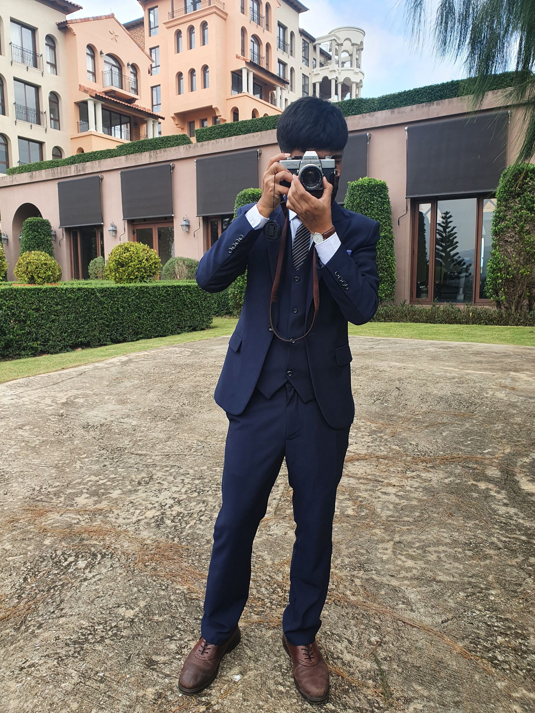 พร้อมเช่า ชุดสูทชาย สีกรมท่า ธีมnavy blue รุ่นคลาสสิค พร้อมเสื้อกั๊ก