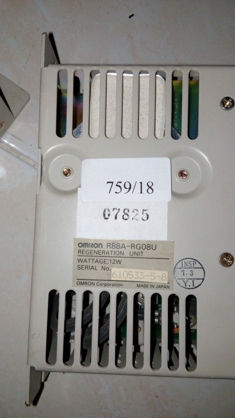 PLC “ OMRON ” รุ่น R88A-RG08U