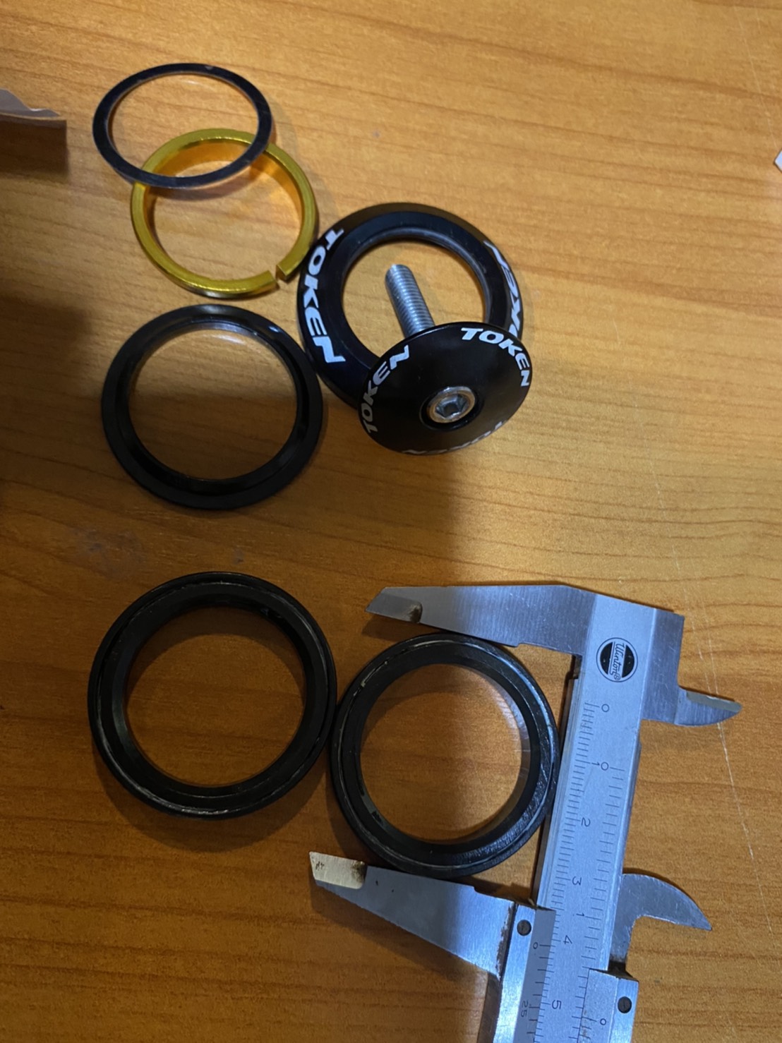 TOKEN OMEGA A3M IS42/28.6/IS42/30 Integrated 42mm, บน1 1/8' ล่าง 1 1/8' .